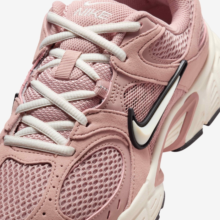 TENIS FEMENINO NIKE NIKE V5 RNR SUEDE – foto 6